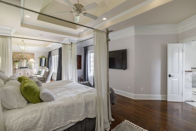 1060 Natchez Valley Ln, Franklin, TN 37064