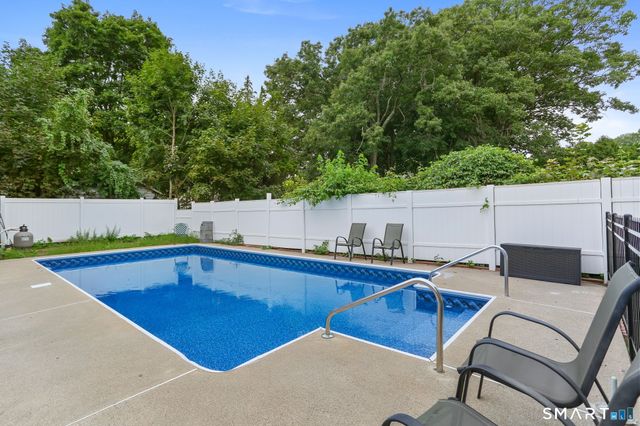 104 Thornton Street, Hamden, CT 06517