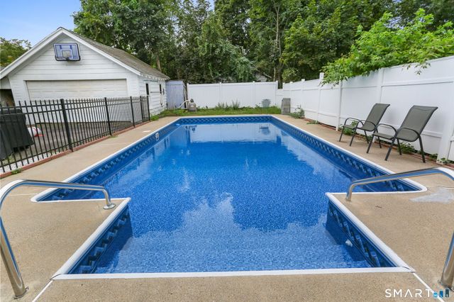 104 Thornton Street, Hamden, CT 06517