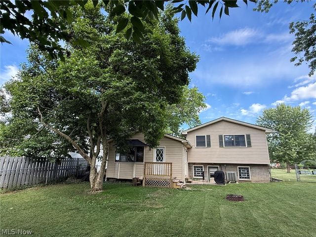 4260 Wedgewood Drive, Austintown, OH 44511