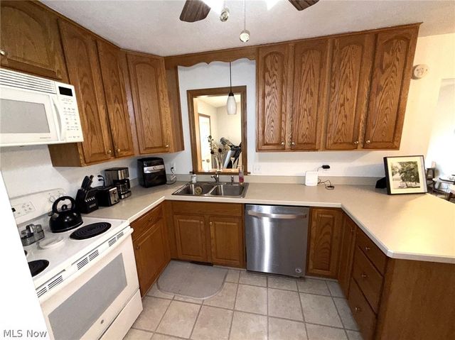 4260 Wedgewood Drive, Austintown, OH 44511