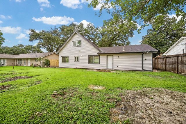 4114 Hill Oak Drive, Houston, TX 77092