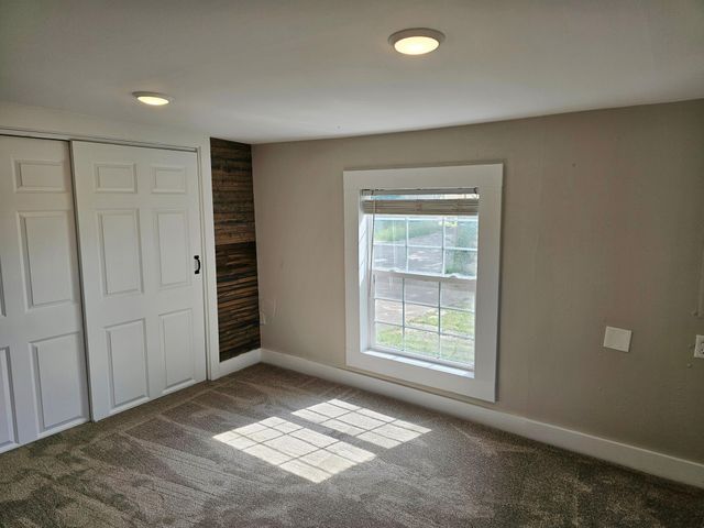 906 Russell Street, Saint Paul, MN 55106