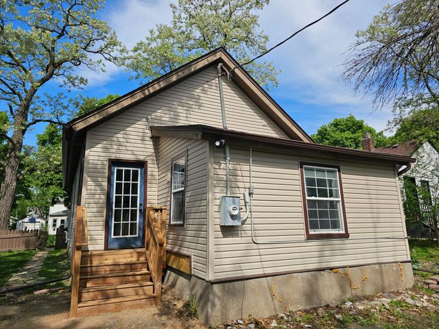 906 Russell Street, Saint Paul, MN 55106