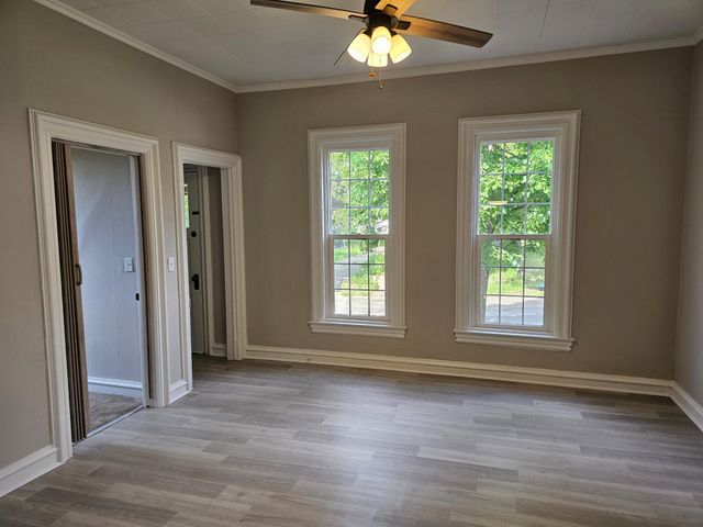 906 Russell Street, Saint Paul, MN 55106