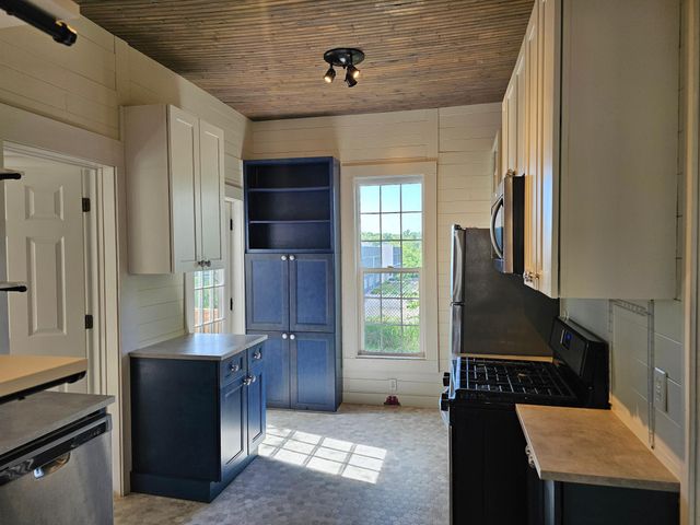 906 Russell Street, Saint Paul, MN 55106