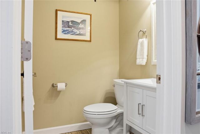 103 E Point Estates CT, Knotts Island, NC 27950