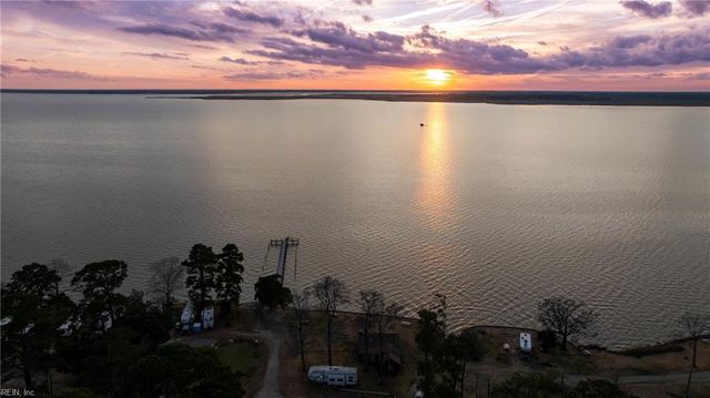 103 E Point Estates CT, Knotts Island, NC 27950