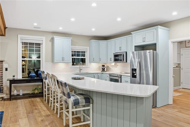 103 E Point Estates CT, Knotts Island, NC 27950