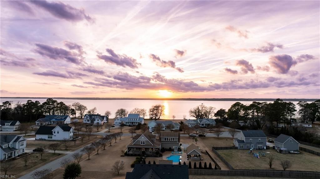 103 E Point Estates CT, Knotts Island, NC 27950