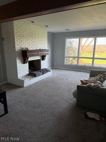 197 Clubside Drive NW, New Philadelphia, OH 44663