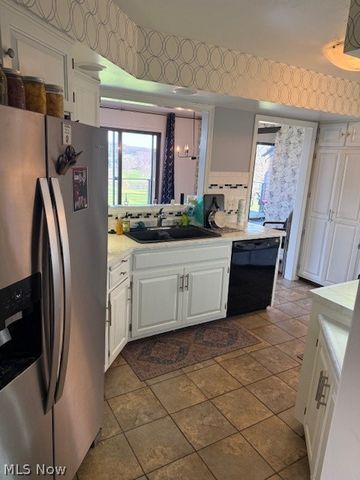 197 Clubside Drive NW, New Philadelphia, OH 44663