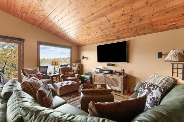 67 Fishermans Tale Lane, Reeds Spring, MO 65737