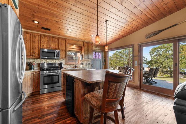 67 Fishermans Tale Lane, Reeds Spring, MO 65737