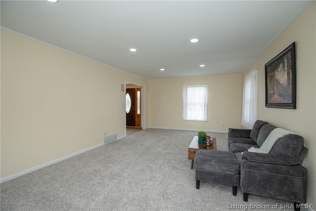 2413 Saint Andrews Road, Jeffersonville, IN 47130