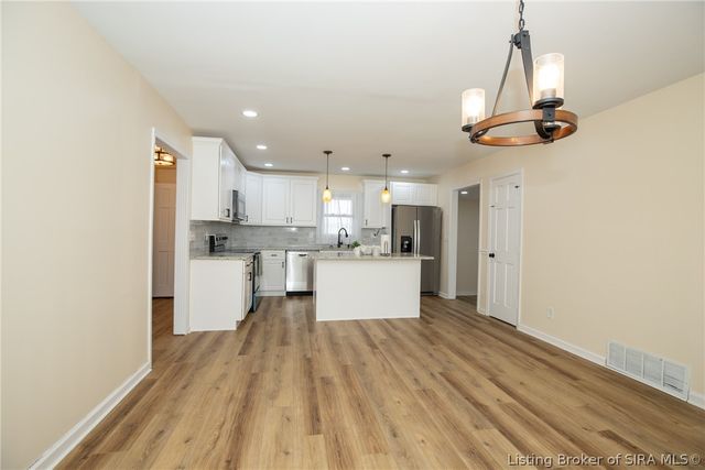 2413 Saint Andrews Road, Jeffersonville, IN 47130