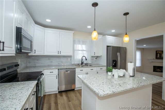 2413 Saint Andrews Road, Jeffersonville, IN 47130