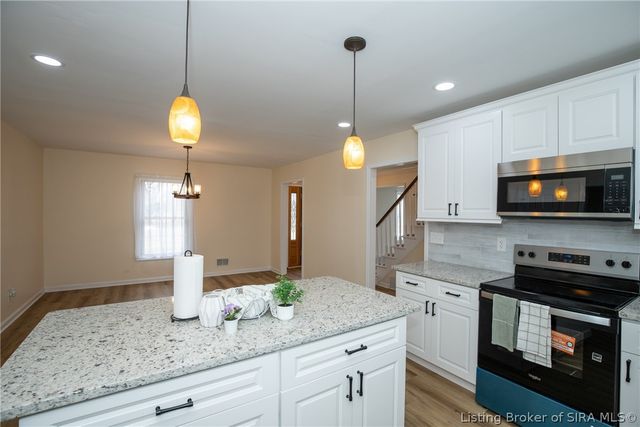 2413 Saint Andrews Road, Jeffersonville, IN 47130