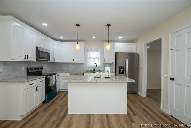 2413 Saint Andrews Road, Jeffersonville, IN 47130