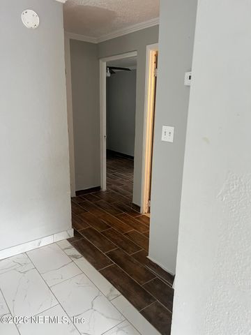 10502 WOOSTER Drive, Jacksonville, FL 32218