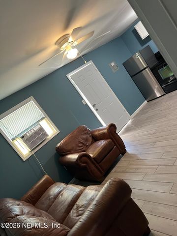 10502 WOOSTER Drive, Jacksonville, FL 32218