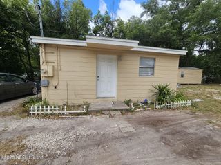 10502 WOOSTER Drive, Jacksonville, FL 32218