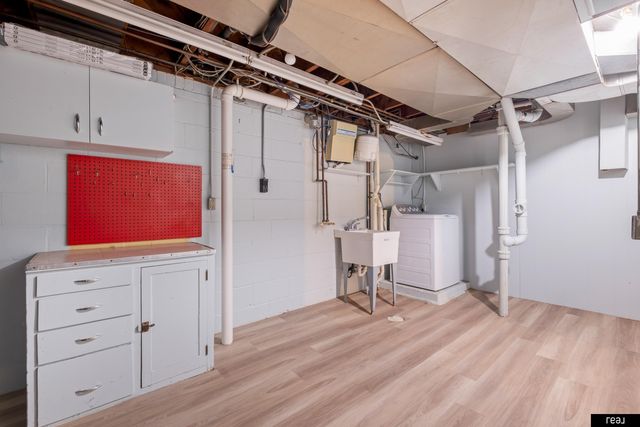 4825 Poppleton Avenue, Omaha, NE 68106