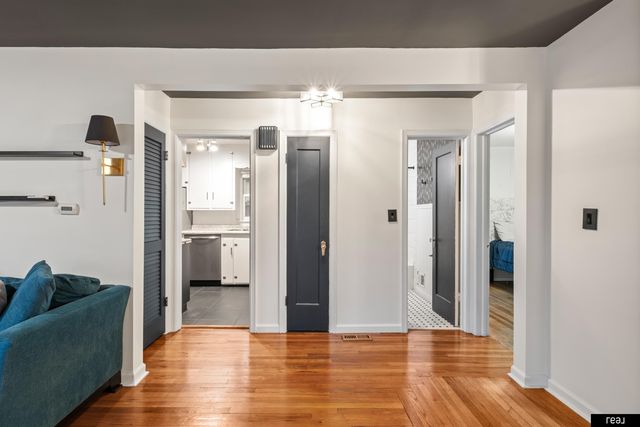 4825 Poppleton Avenue, Omaha, NE 68106