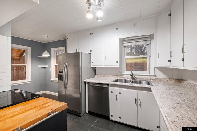 4825 Poppleton Avenue, Omaha, NE 68106