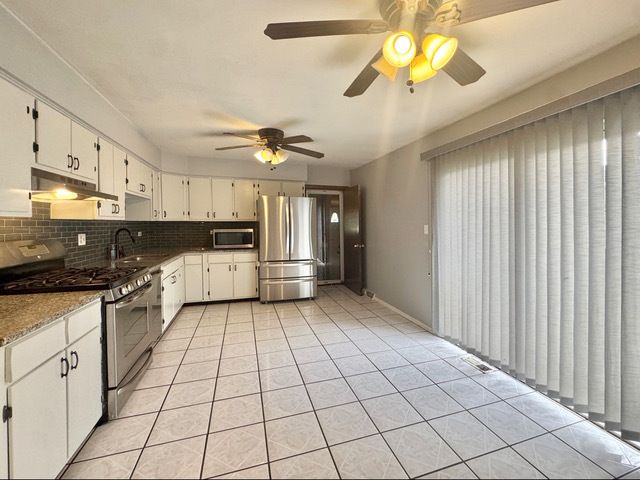 643 N Iowa Avenue, Villa Park, IL 60181