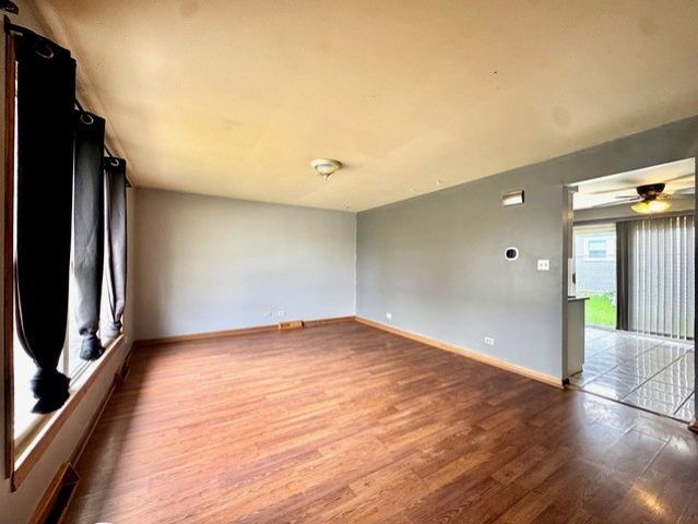 643 N Iowa Avenue, Villa Park, IL 60181