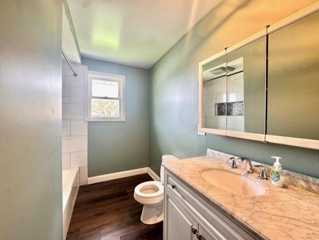643 N Iowa Avenue, Villa Park, IL 60181