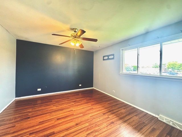 643 N Iowa Avenue, Villa Park, IL 60181