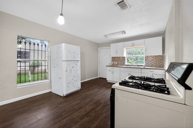 3102 Kellogg Avenue, Dallas, TX 75216