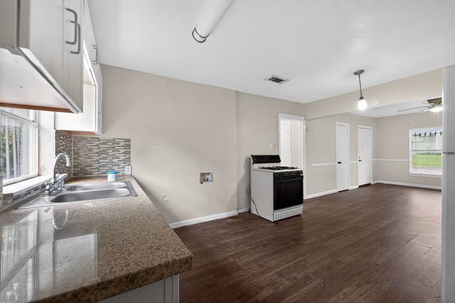 3102 Kellogg Avenue, Dallas, TX 75216