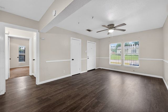 3102 Kellogg Avenue, Dallas, TX 75216