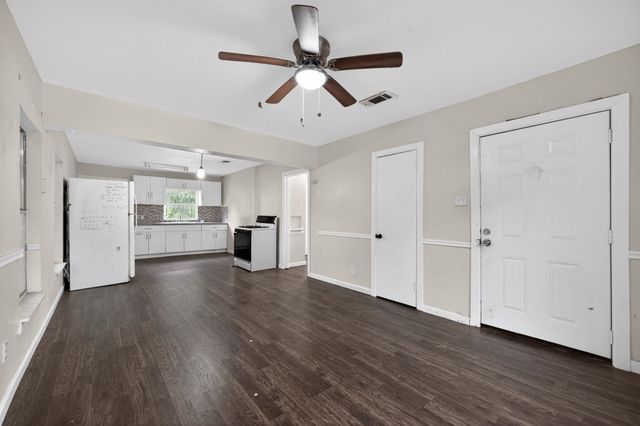 3102 Kellogg Avenue, Dallas, TX 75216