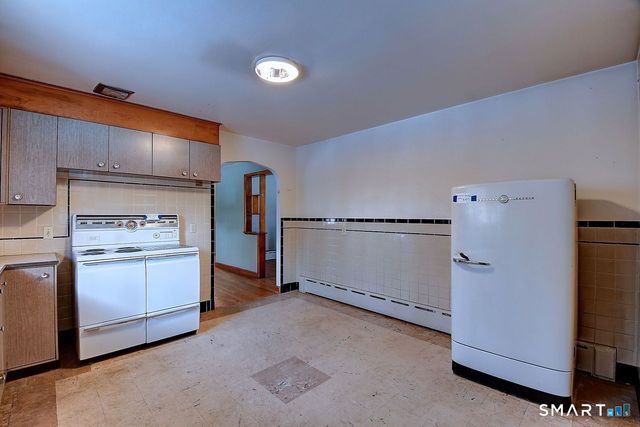 137 Lincoln Street, Naugatuck, CT 06770