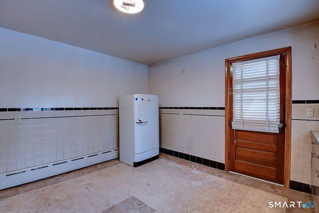 137 Lincoln Street, Naugatuck, CT 06770