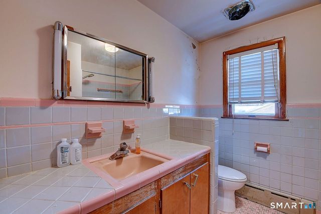 137 Lincoln Street, Naugatuck, CT 06770