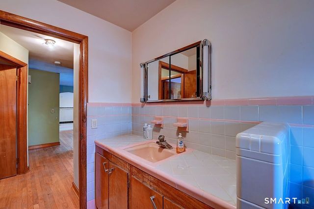 137 Lincoln Street, Naugatuck, CT 06770