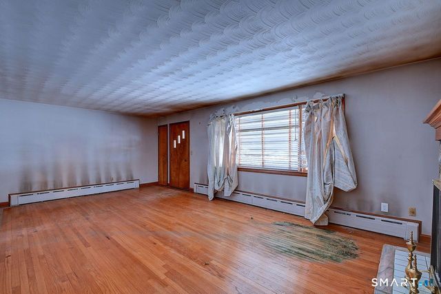 137 Lincoln Street, Naugatuck, CT 06770