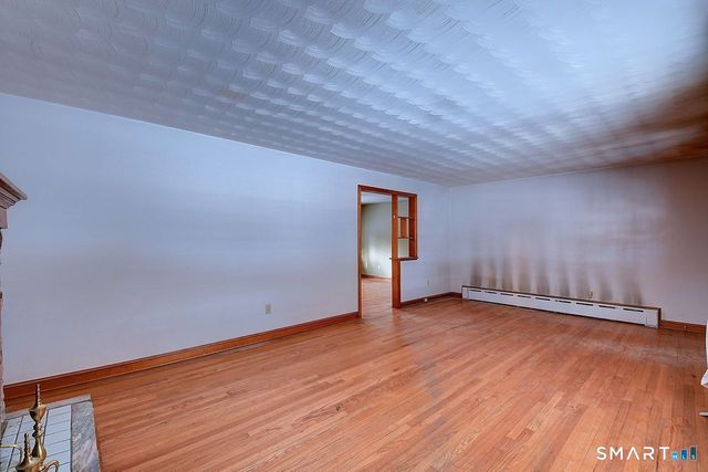 137 Lincoln Street, Naugatuck, CT 06770