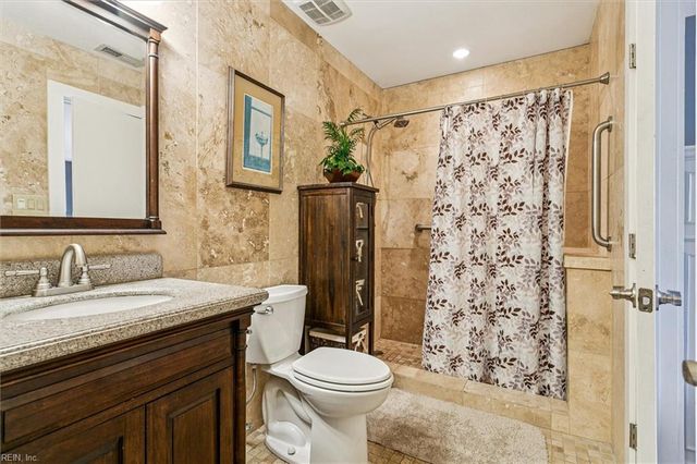 217 Misty Point LN, Newport News, VA 23603