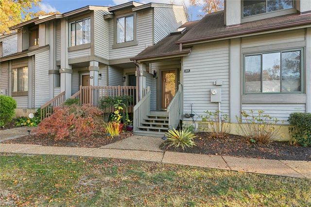 217 Misty Point LN, Newport News, VA 23603