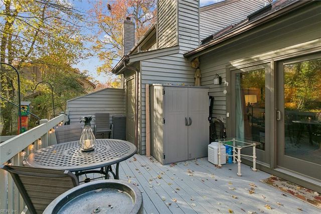 217 Misty Point LN, Newport News, VA 23603