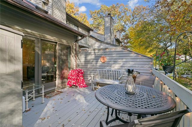 217 Misty Point LN, Newport News, VA 23603