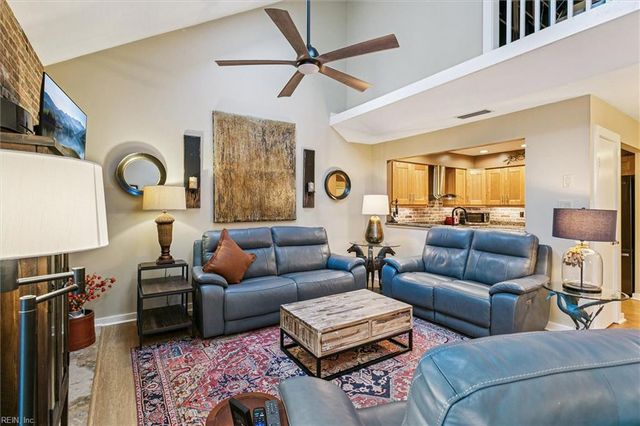 217 Misty Point LN, Newport News, VA 23603