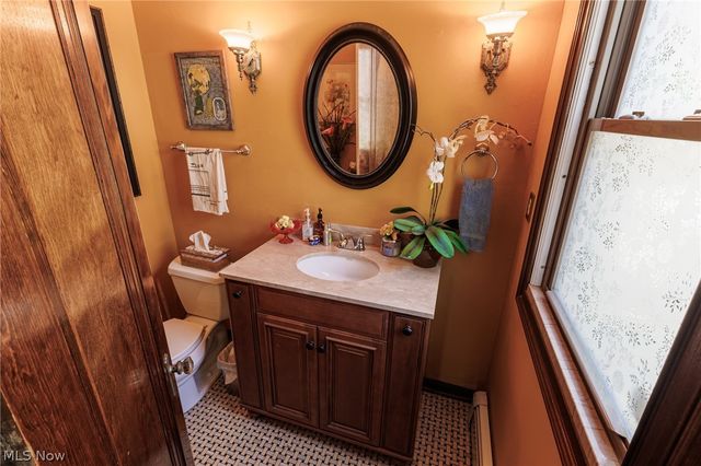2065 West Boulevard, Cleveland, OH 44102