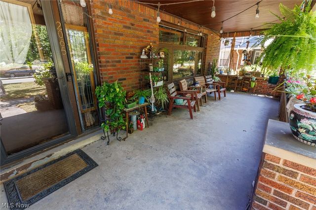 2065 West Boulevard, Cleveland, OH 44102